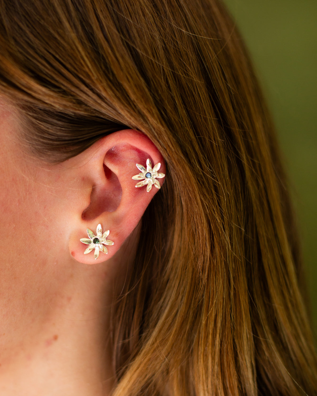 Wild Daisy Stud Silver with Green Tourmaline