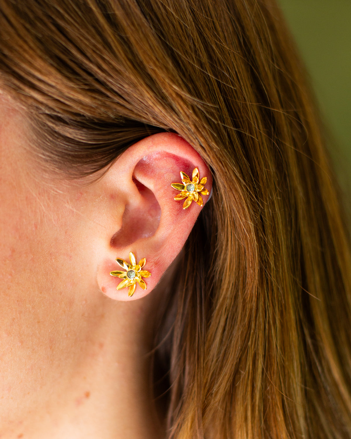 Wild Daisy Stud Gold with Green Tourmaline